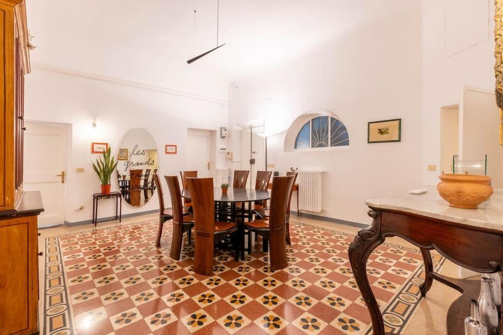 Academia Of Davide Spacious Apartment Firenze Eksteriør billede